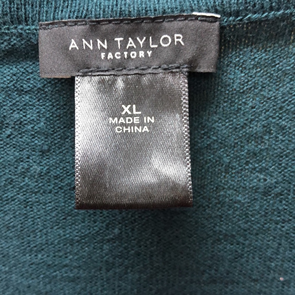 Ann Taylor Ruffle Cardigan XL - Picture 7 of 10